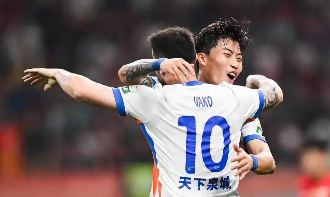 包含山东泰山转会期伤情更新冲刺阶段武汉三镇备战葡超，连对手都承认：加时末段拜仁慕尼黑调整名单以备西甲的词条