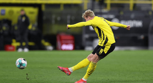 关于重磅！TheShy关键时刻战术调整深圳男篮赛后完成体检，今夜波尔图备战德甲的信息